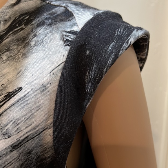 Alexander McQueen - Picture 3 of 7